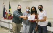 Alunos recebem certificado de conclus