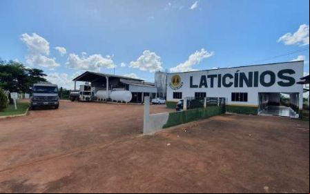 Advogado denuncia suposto descarte de soro de leite a c