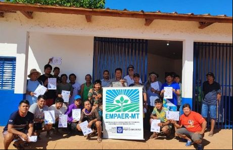 Empaer ministra curso de avicultura em S