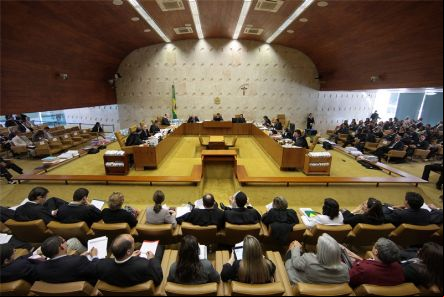 Ministro do STF limita decretos sobre armas e muni