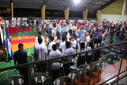 Alunos da Escola Municipal Vida e Esperan