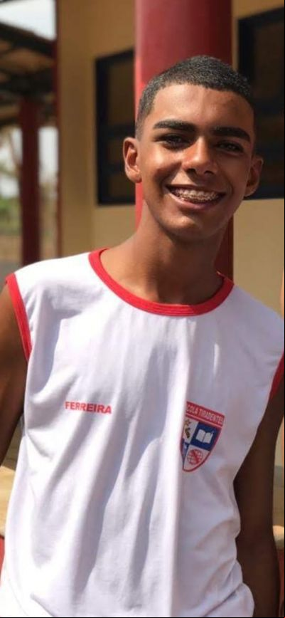 Ex-aluno da Escola Militar de Confresa 