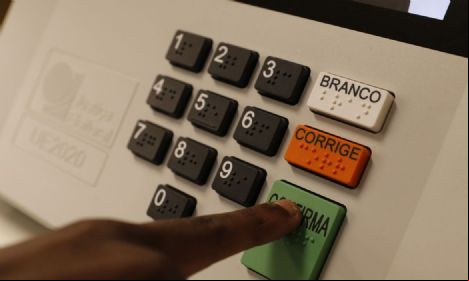 TSE envia ao TCU boletins de urna para realiza