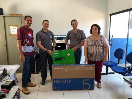 PM de Canarana recebe doa