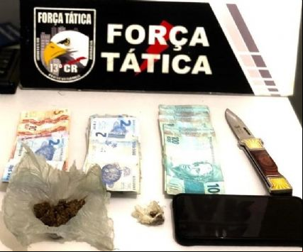 PM prende casal com drogas no terminal rodovi