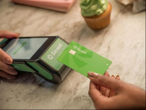 Sicredi registra crescimento em faturamento de 58% no mercado de m