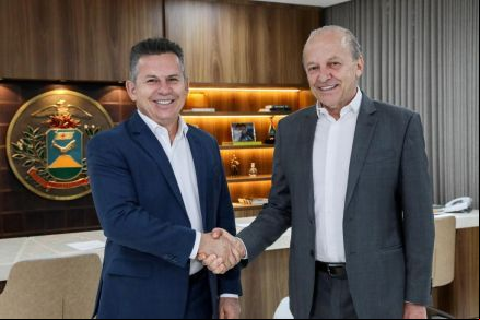Mauro Mendes transmite cargo de governador para o vice Otaviano Pivetta
