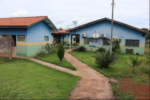 Professores e escola de Confresa recebem premia