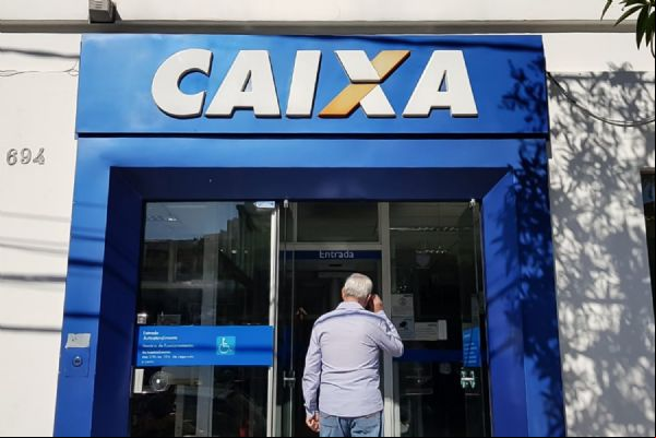Caixa come