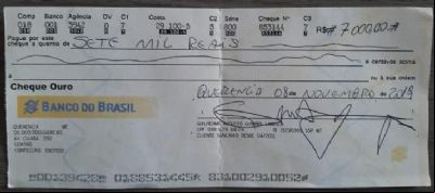 Homem compra moto e paga com cheque falso em Quer