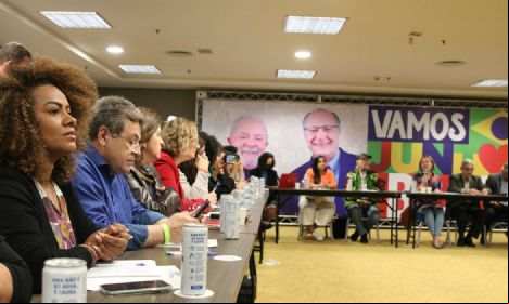 PT oficializa chapa Lula-Alckmin para disputar a Presid