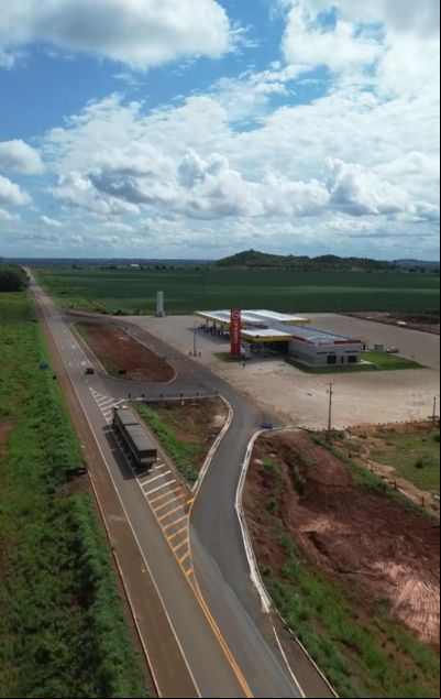Desvio da BR-158 que a por dentro de auto posto em Confresa 
