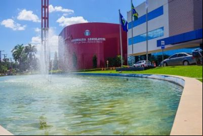 AL recebe LDO com previs