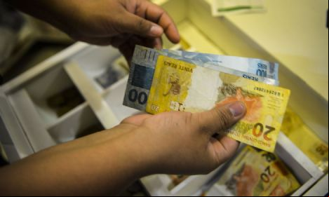 Caixa paga novo Bolsa Fam