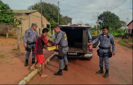 Policiais militares de Luciara se re
