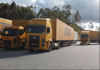 Correios fazem leil