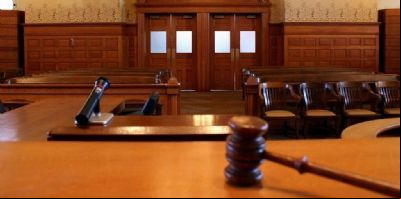 Idosa acusada de atear fogo em seu ex-marido 