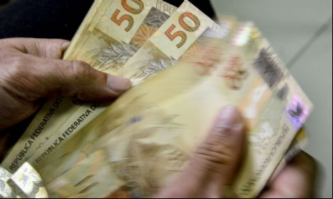 Teto de juros do consignado do INSS cair